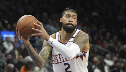 本赛季都没啥机会！美记：尼克斯和太阳讨论过亚布塞莱交换理查兹