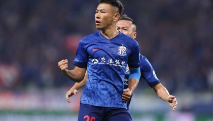 开云体育下载-于汉超正式挂靴！媒体人热议：留下极大遗憾，下赛季谁来拯救申花