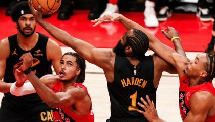 13中5，14中6！哈登连续两场状态低迷，骑士大比分被猛龙追平
