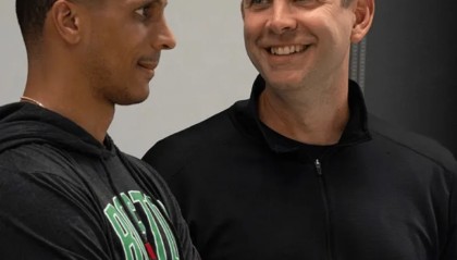 开云体育官网-马祖拉谈史蒂文斯：我们的关系很特别，我曾是他手下的教练