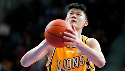 开云体育网址-有趣！胡金秋回到广厦队就投入训练，王博：不准训练，回家陪孩子