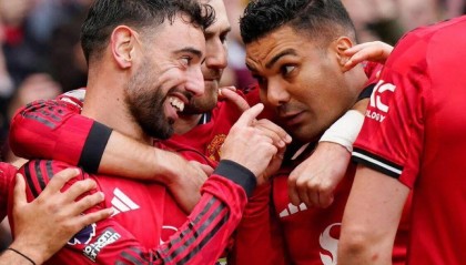 开云官网-B费要求分享进球奖金，曝卡塞米罗回应！卡里克建议曼联必须挽留