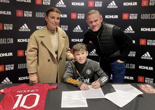 1610774648354016455.jpg f38rb8uo_wayne-rooney-son-kai-manchester-united-twitter_625x300_18_December_20.jpg